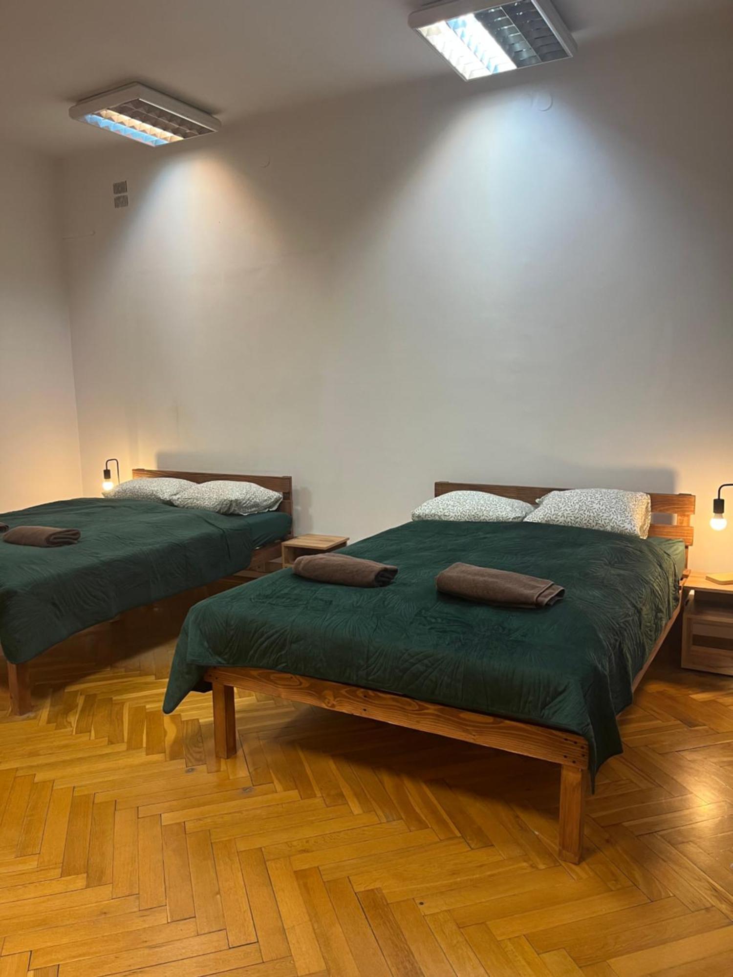Tom Hostel Краков Экстерьер фото